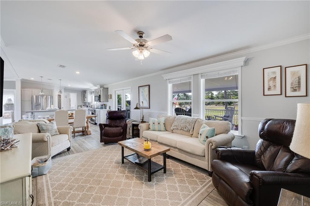 19440 Pony LN, NORTH FORT MYERS FL 33903-18