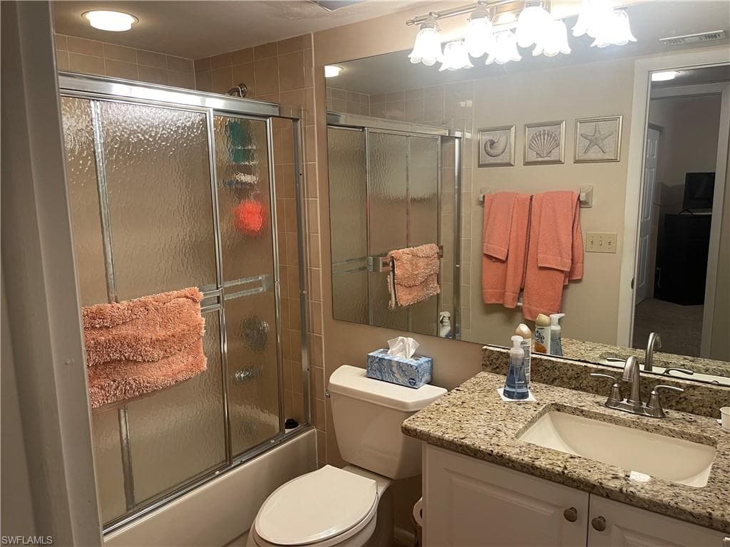 5770 Trailwinds DR # 211, FORT MYERS FL 33907-22