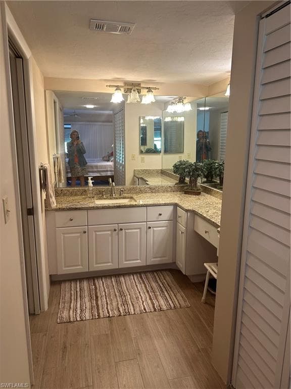 5770 Trailwinds DR # 211, FORT MYERS FL 33907-25