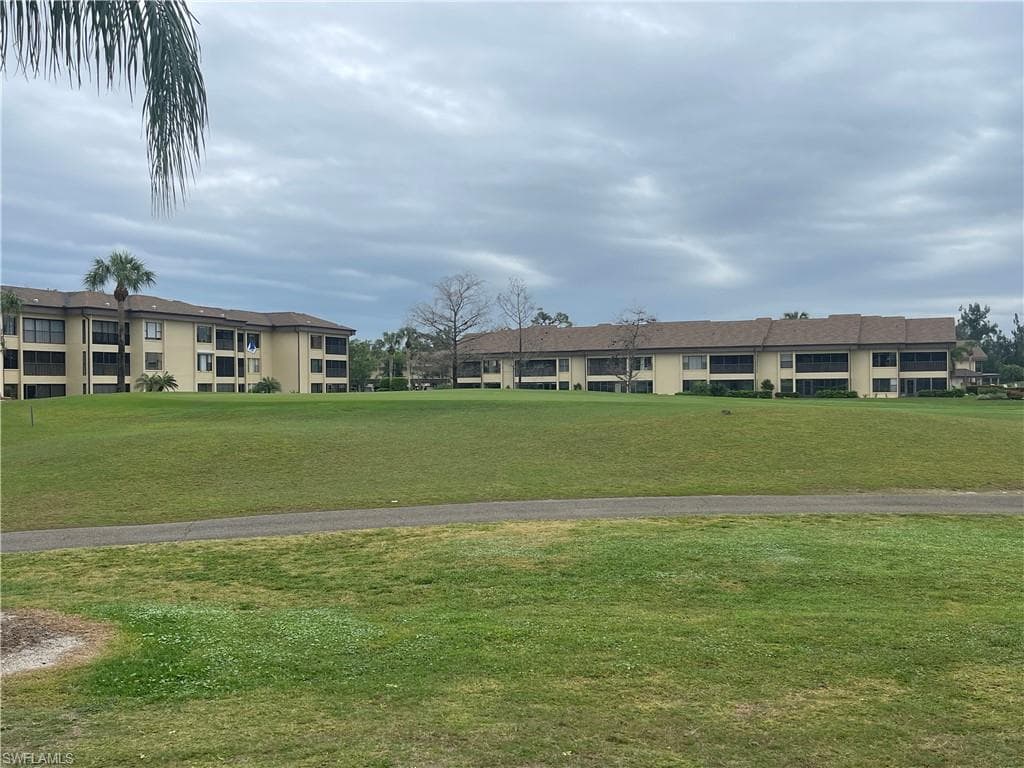 5770 Trailwinds DR # 211, FORT MYERS FL 33907-10