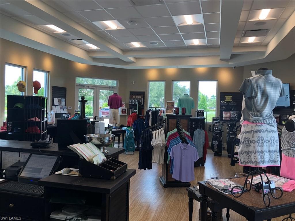 5770 Trailwinds DR # 211, FORT MYERS FL 33907-30