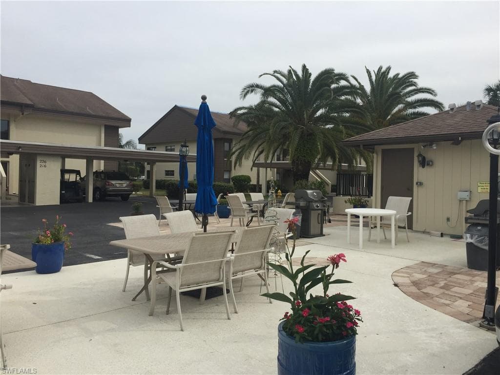 5770 Trailwinds DR # 211, FORT MYERS FL 33907-28