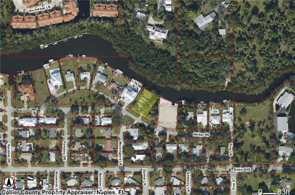 2347 Harbor RD, NAPLES FL 34104-4