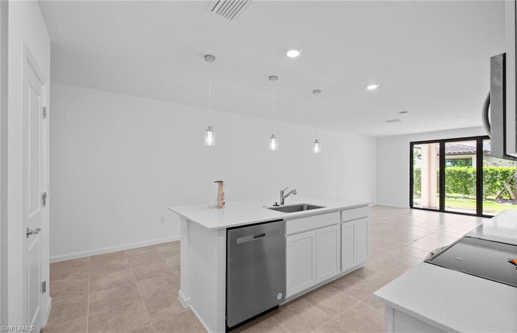 1644 Lake Jessup CIR, CAPE CORAL FL 33909-8