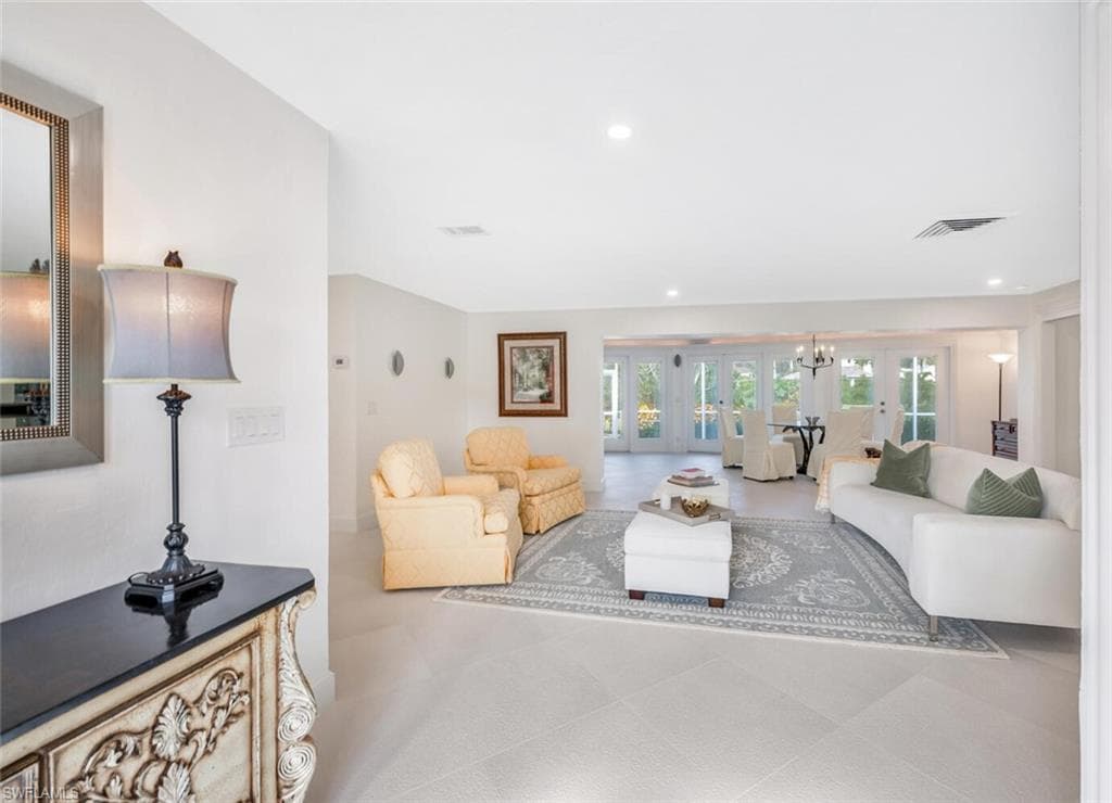 735 Parkview LN-3
