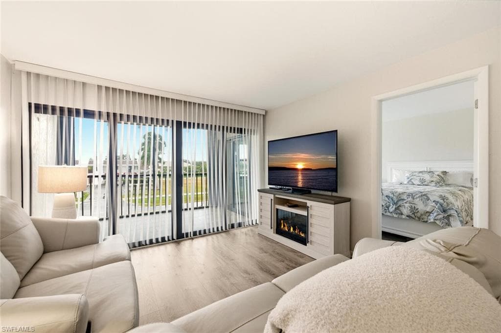 1012 Anglers CV # D304, MARCO ISLAND FL 34145-10