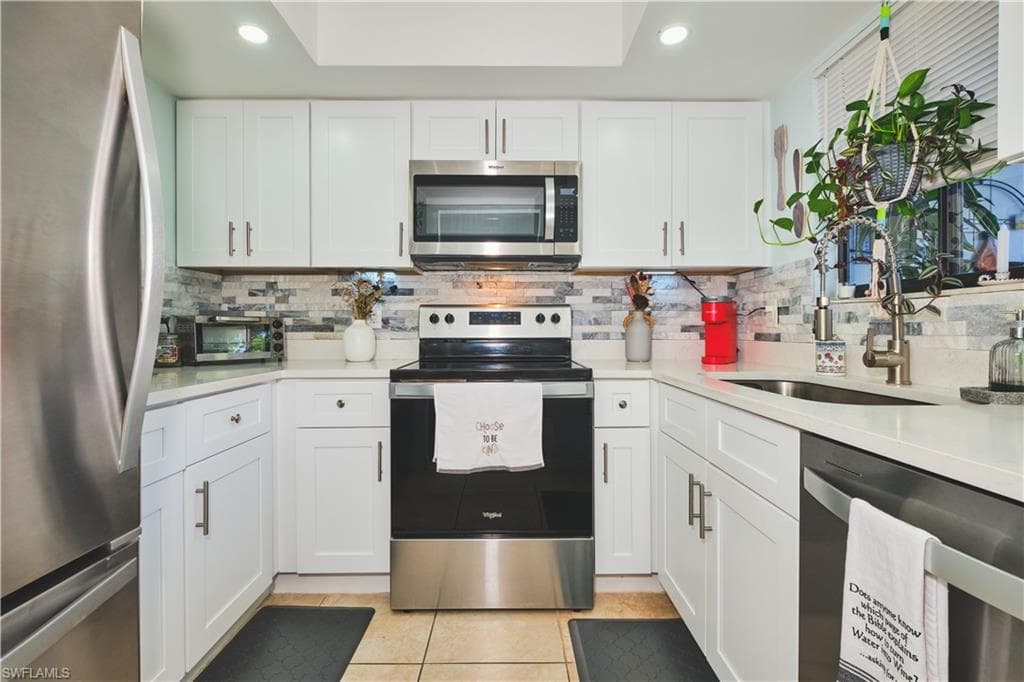 1051 Palm AVE # 117, NORTH FORT MYERS FL 33903-10