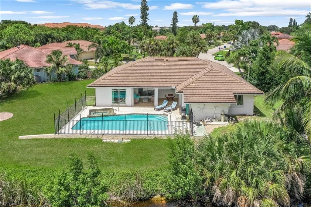 27164 Edenbridge CT, BONITA SPRINGS FL 34135-1