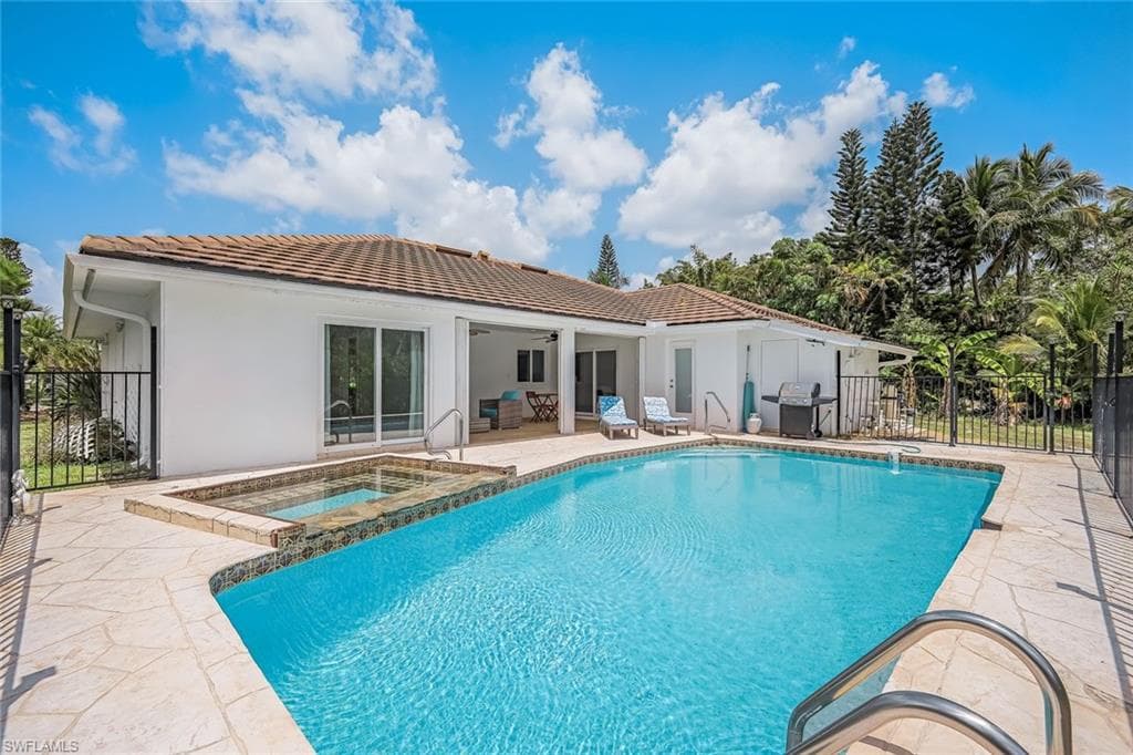 27164 Edenbridge CT, BONITA SPRINGS FL 34135-3