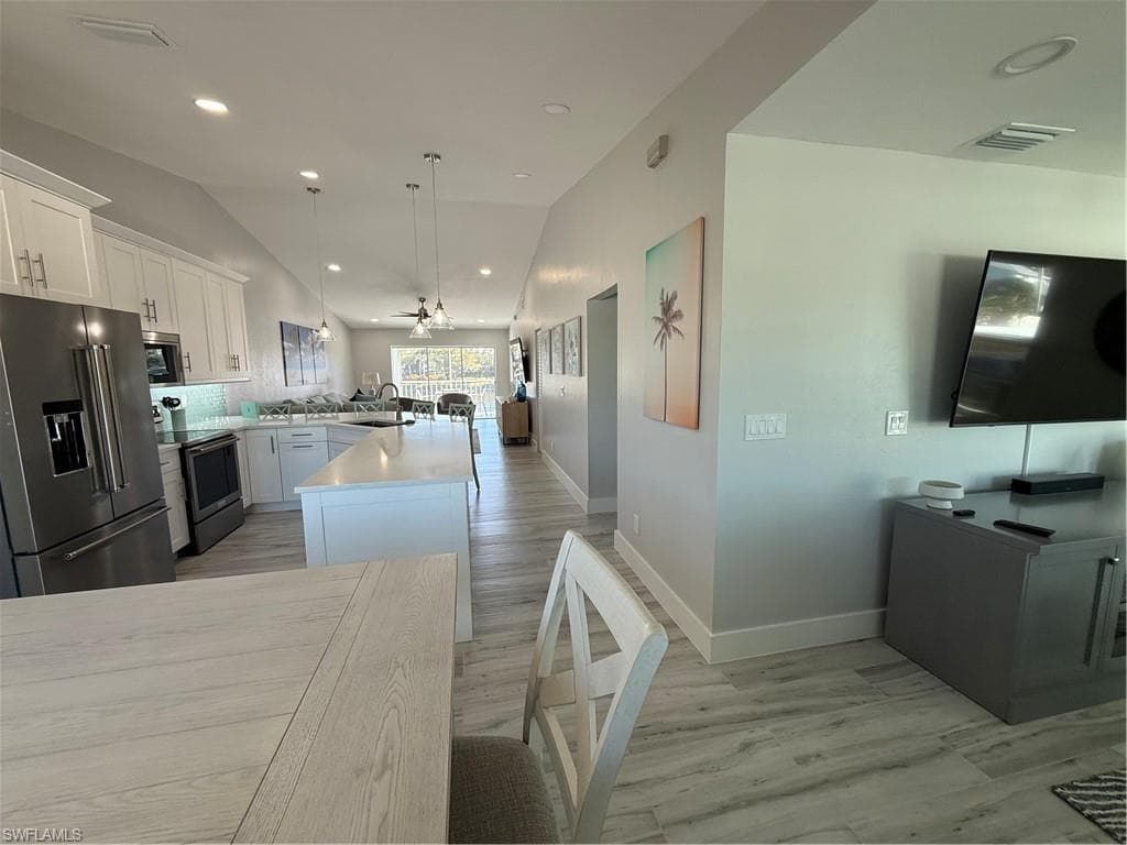 834 Gulf Pavilion DR # 204, NAPLES FL 34108-6