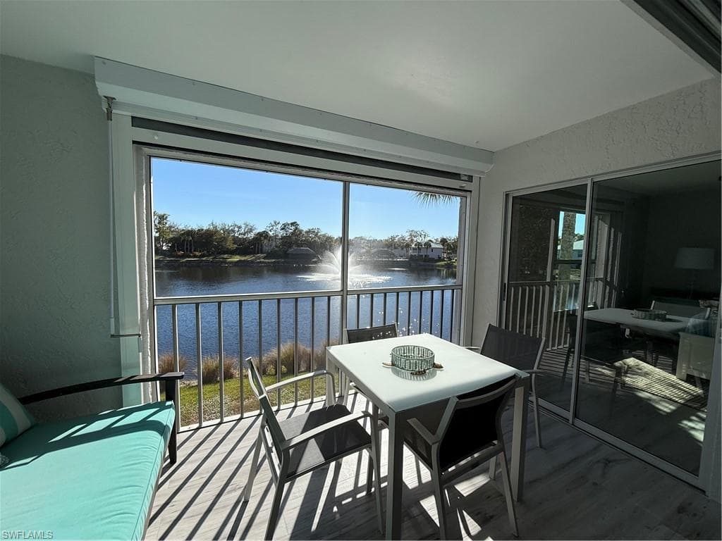 834 Gulf Pavilion DR # 204, NAPLES FL 34108-2