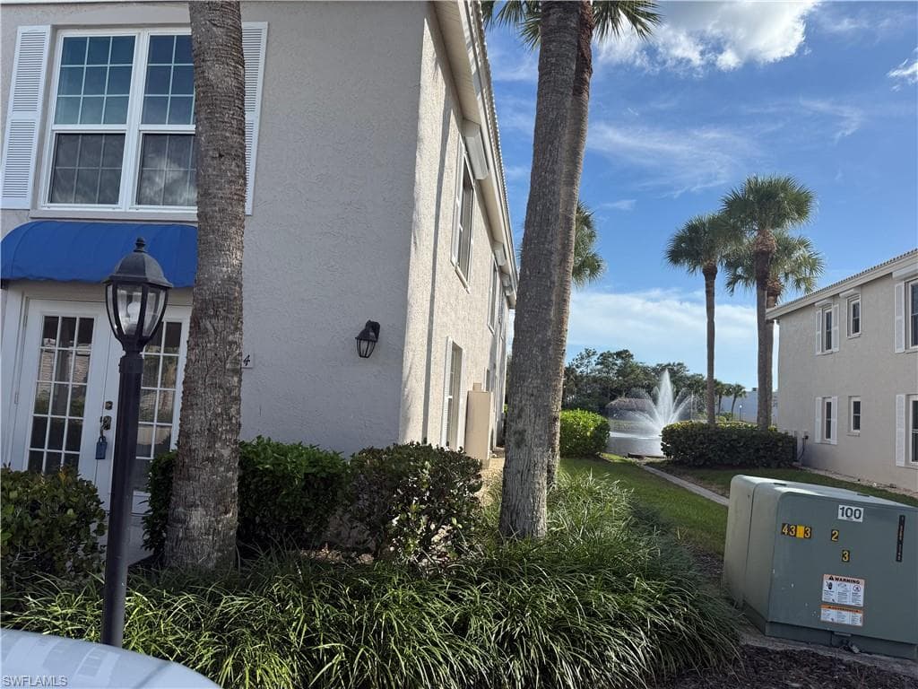 834 Gulf Pavilion DR # 204, NAPLES FL 34108-33