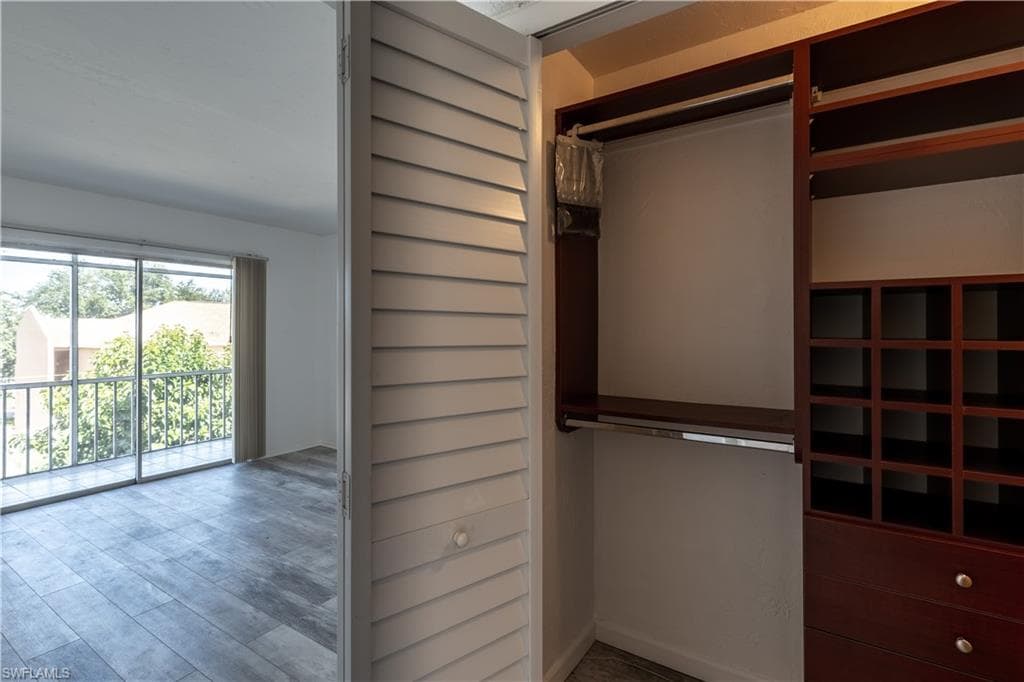 4906 Victoria DR # 313, CAPE CORAL FL 33904-22