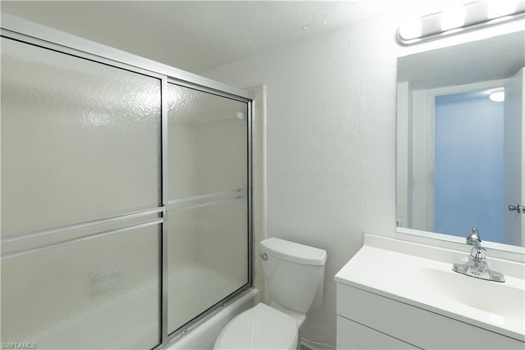 4906 Victoria DR # 313, CAPE CORAL FL 33904-26
