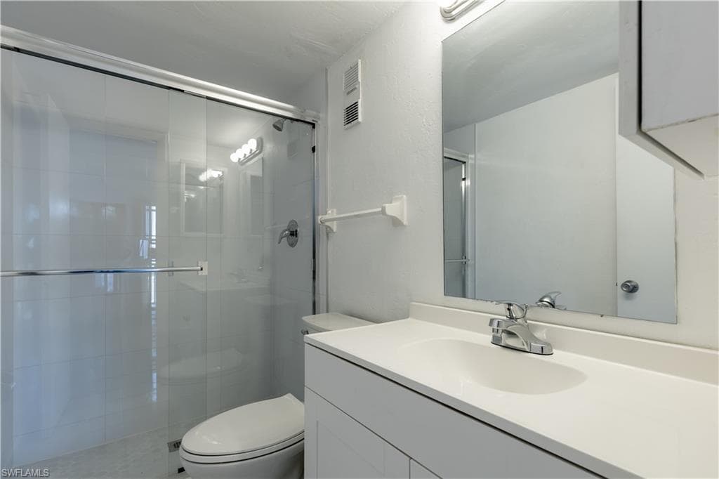 4906 Victoria DR # 313, CAPE CORAL FL 33904-21