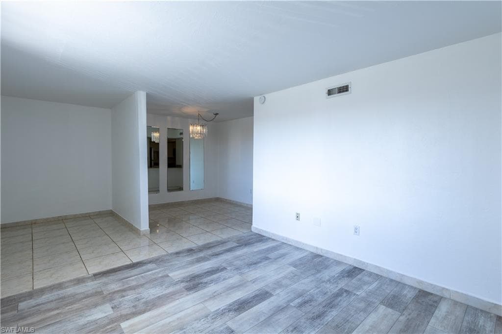4906 Victoria DR # 313, CAPE CORAL FL 33904-4