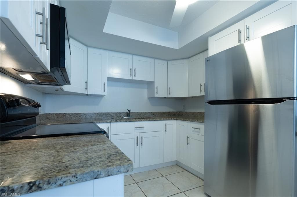 4906 Victoria DR # 313, CAPE CORAL FL 33904-14