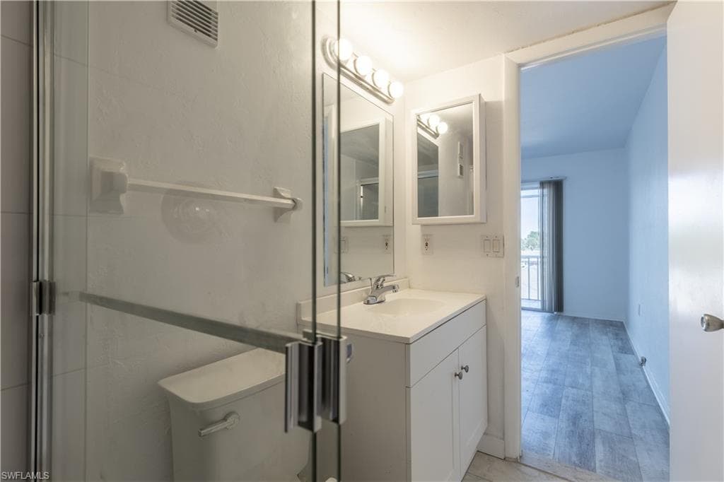 4906 Victoria DR # 313, CAPE CORAL FL 33904-20