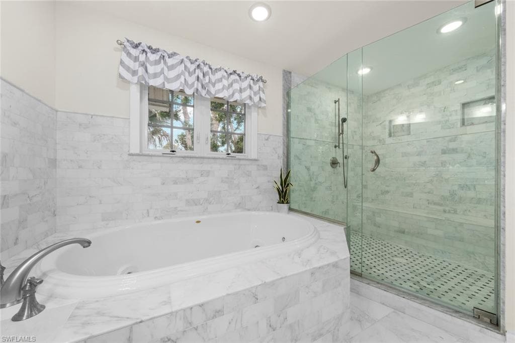 2596 Roosevelt PL, SANIBEL FL 33957-23