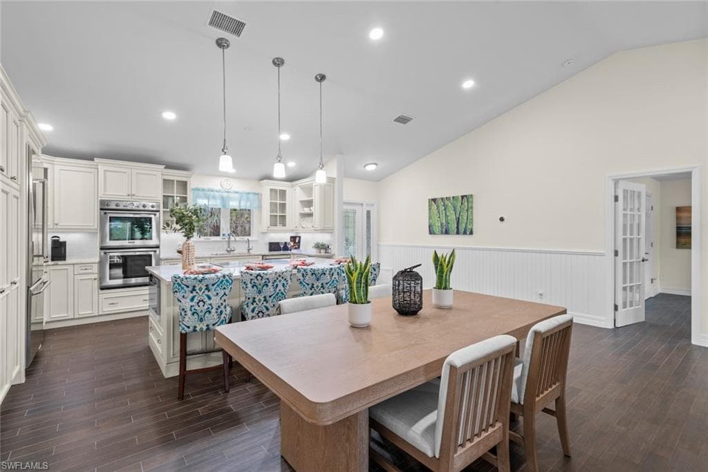 2596 Roosevelt PL, SANIBEL FL 33957-10