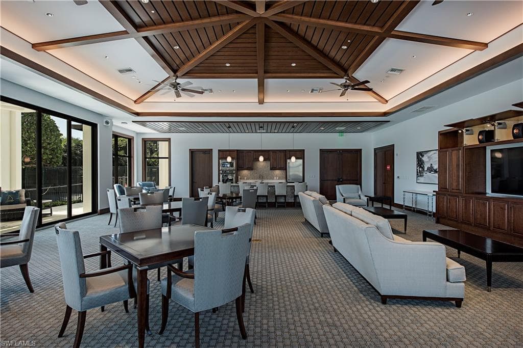 2388 Gulf Shore BLVD N # 204, NAPLES FL 34103-34