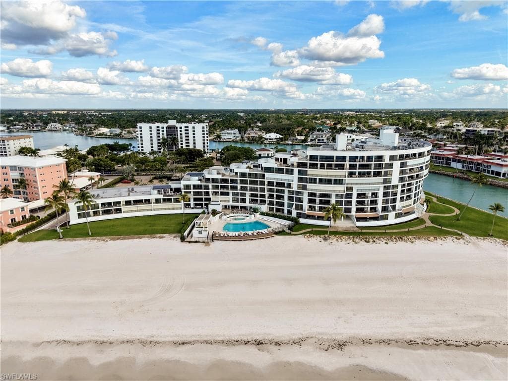 2388 Gulf Shore BLVD N # 204, NAPLES FL 34103-30