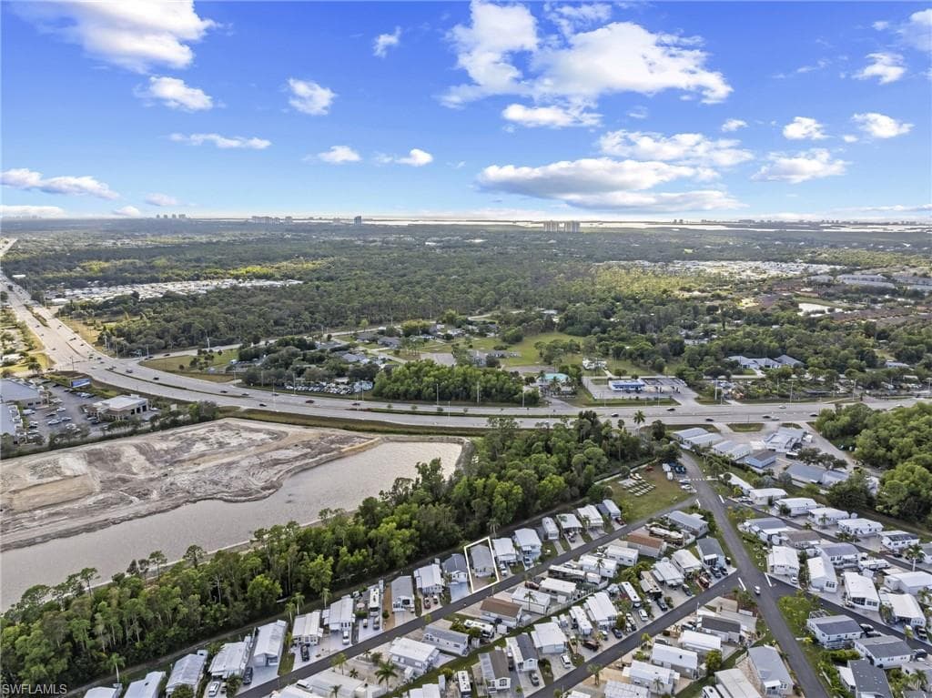 8528 Pepperwood DR, ESTERO FL 33928-27