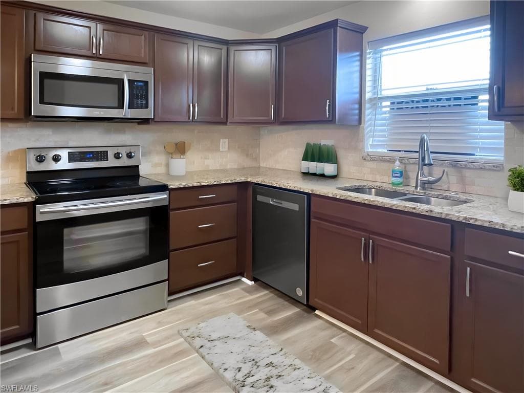 4616 Skyline BLVD # 104, CAPE CORAL FL 33914-1