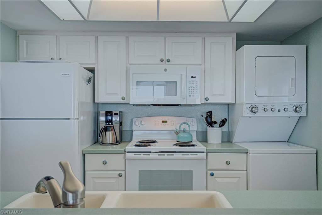 17080 Harbour Point DR # 614, FORT MYERS FL 33908-12