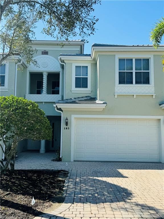 1400 Mariposa CIR # 103, NAPLES FL 34105-1