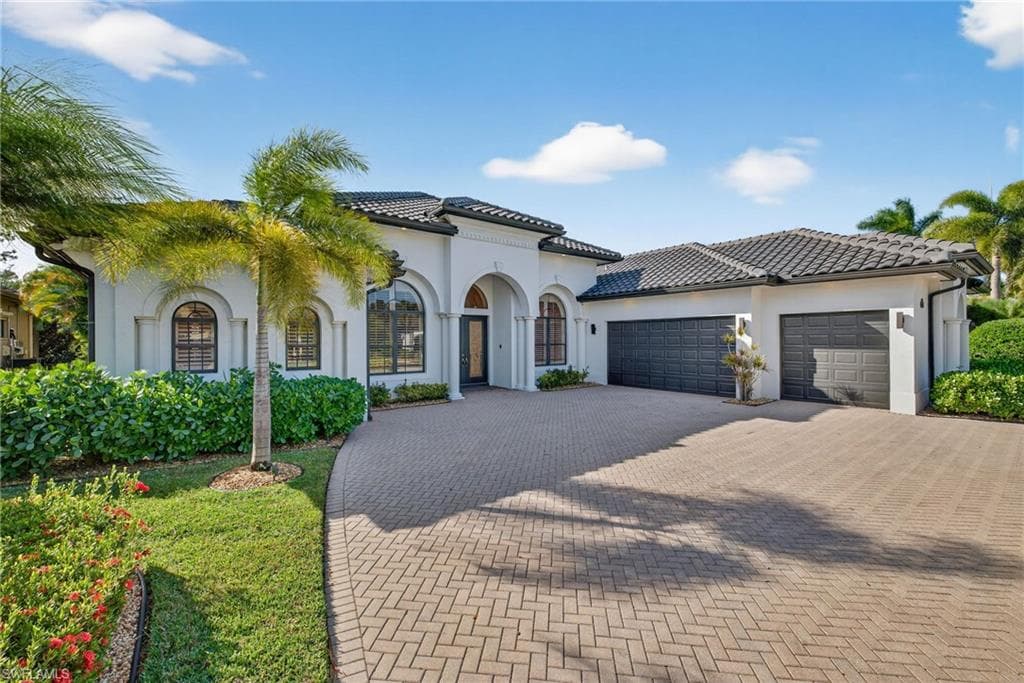 14668 Beaufort CIR, NAPLES FL 34119-1