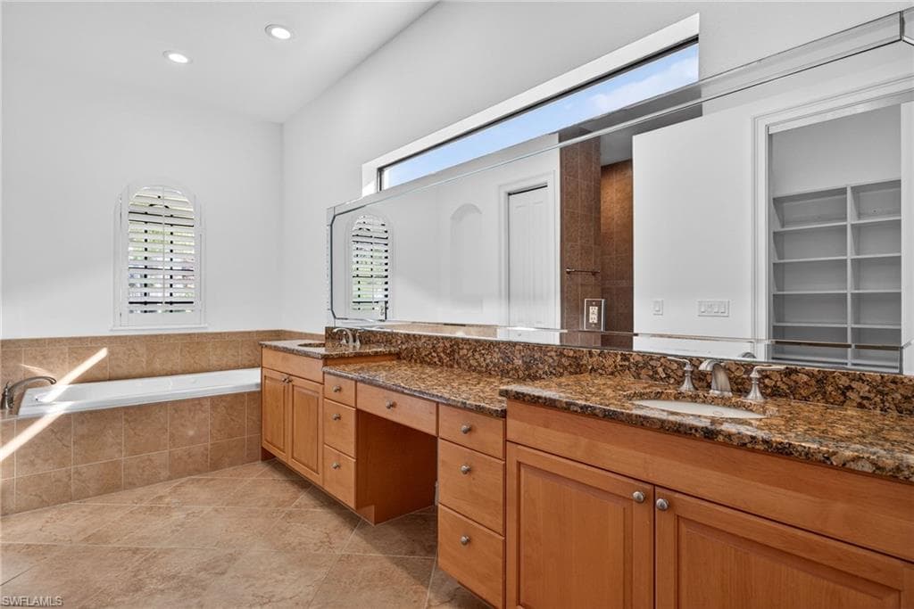 14668 Beaufort CIR, NAPLES FL 34119-18