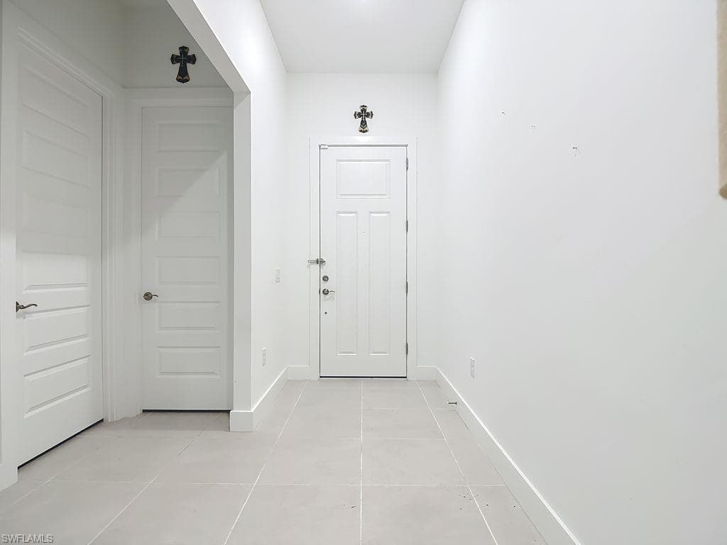 4250 Annapolis AVE-4
