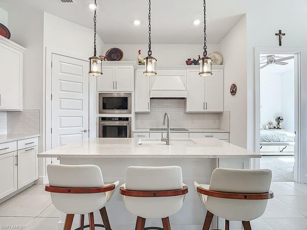 4250 Annapolis AVE-7