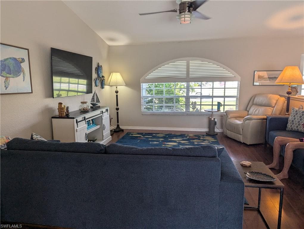 9248 Cypress DR N, FORT MYERS FL 33967-5