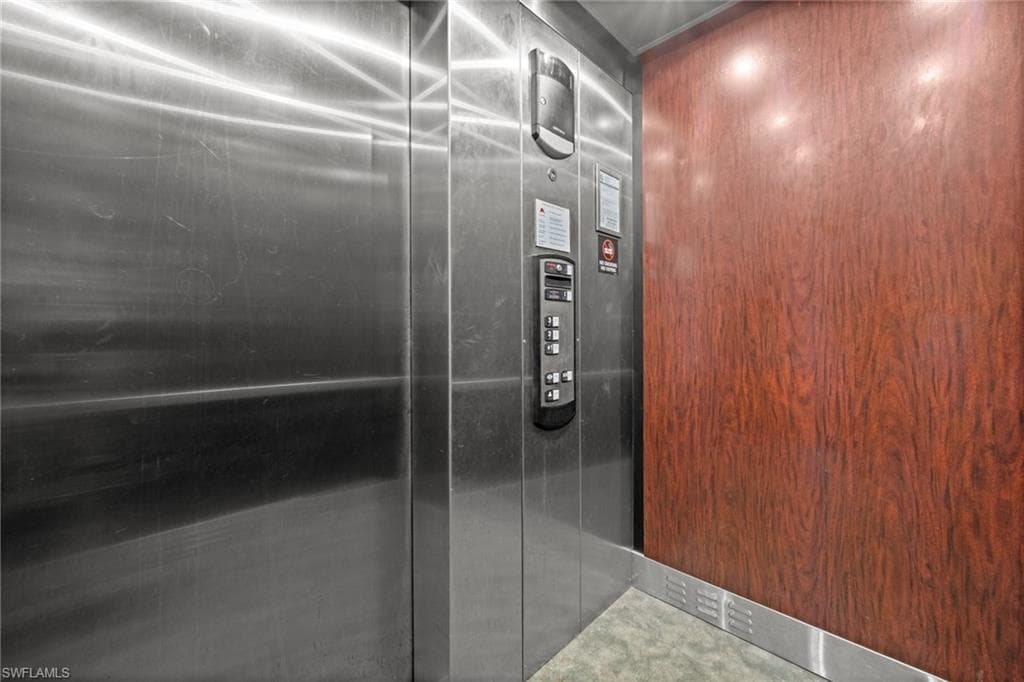 12930 Positano CIR # 307, NAPLES FL 34105-15