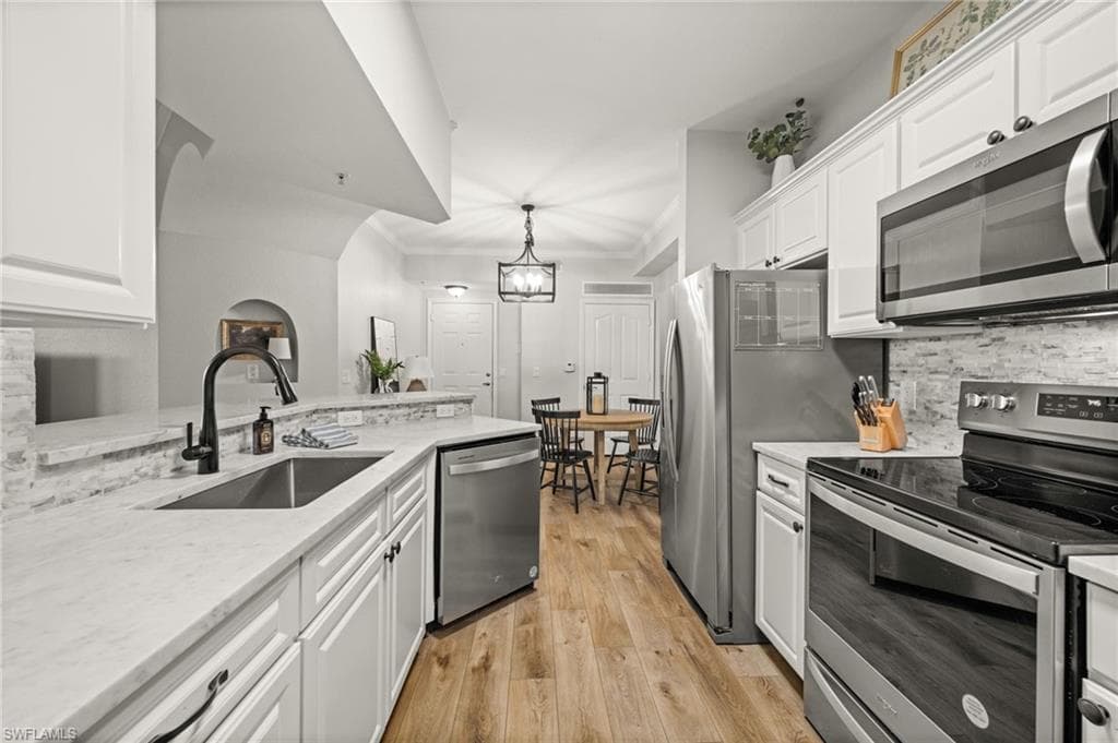 12930 Positano CIR # 307, NAPLES FL 34105-2