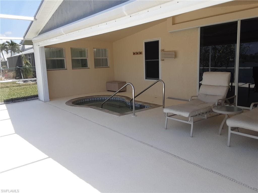 850 SE 1st TER, CAPE CORAL FL 33990-3