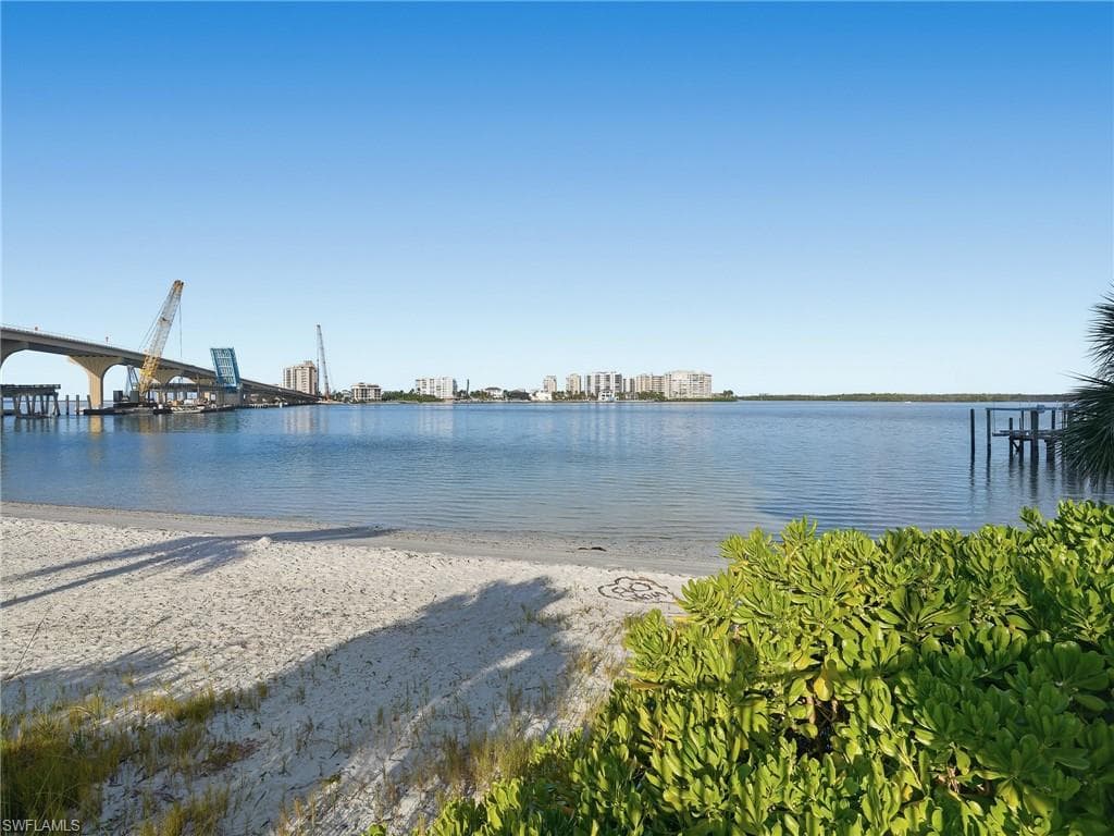 8701 Estero BLVD # 201, BONITA SPRINGS FL 33931-17