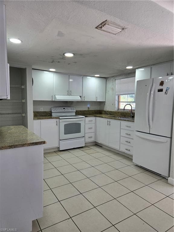 5400 Golden Gate PKWY, NAPLES FL 34116-2