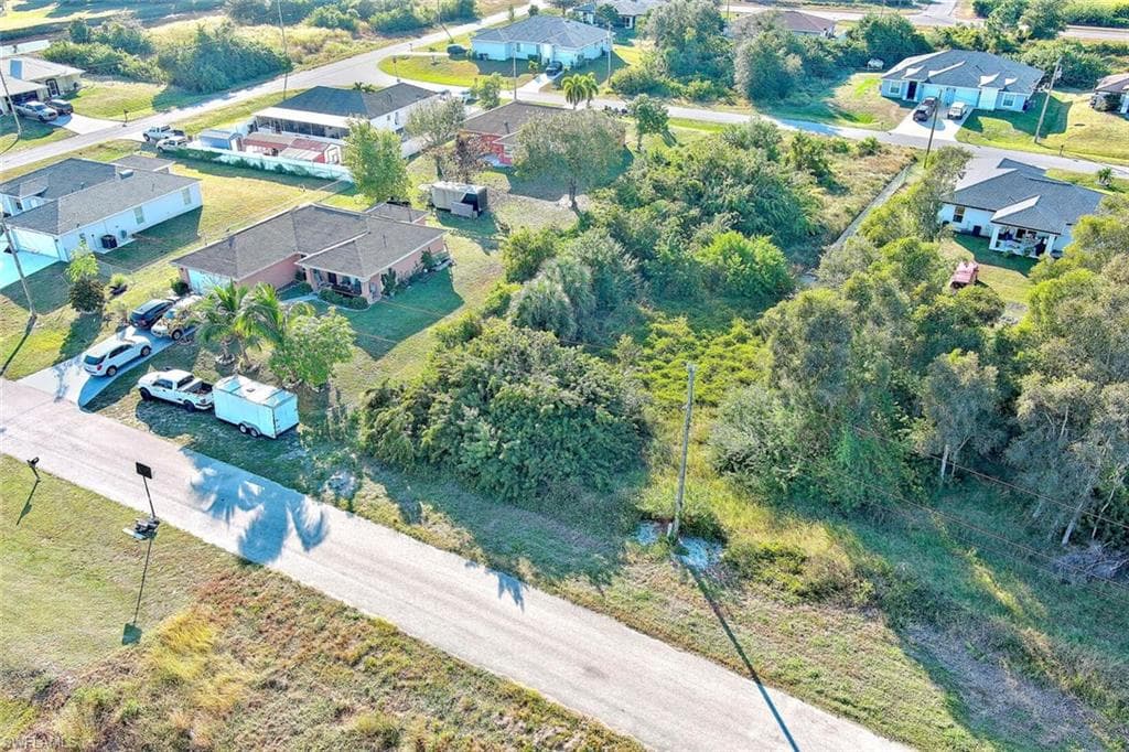 394 Palencia AVE, LEHIGH ACRES FL 33974-4