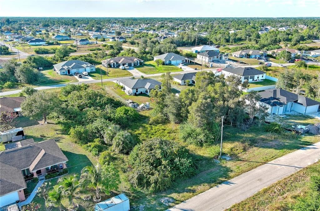 394 Palencia AVE, LEHIGH ACRES FL 33974-7