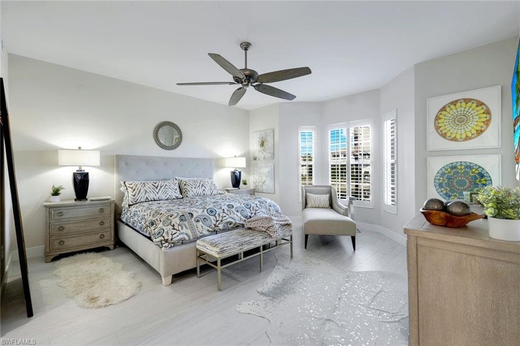 415 Sea Grove LN # 102, NAPLES FL 34110-12