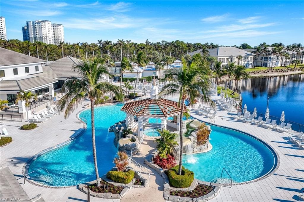 415 Sea Grove LN # 102, NAPLES FL 34110-31