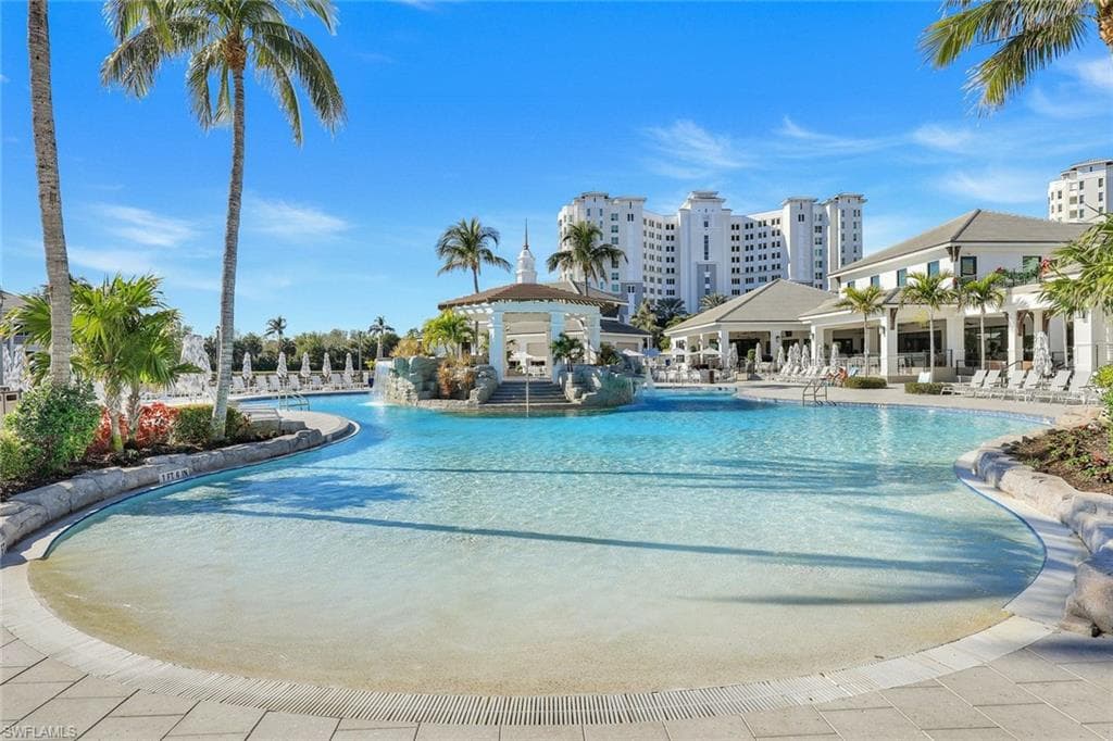 415 Sea Grove LN # 102, NAPLES FL 34110-28
