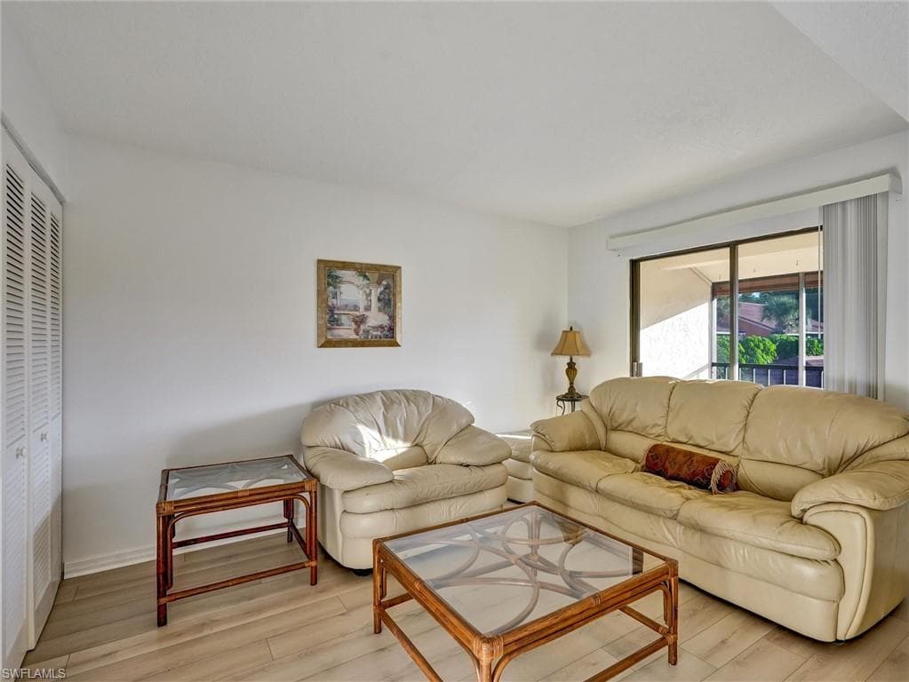 114 Cypress WAY E # D4, NAPLES FL 34110-12