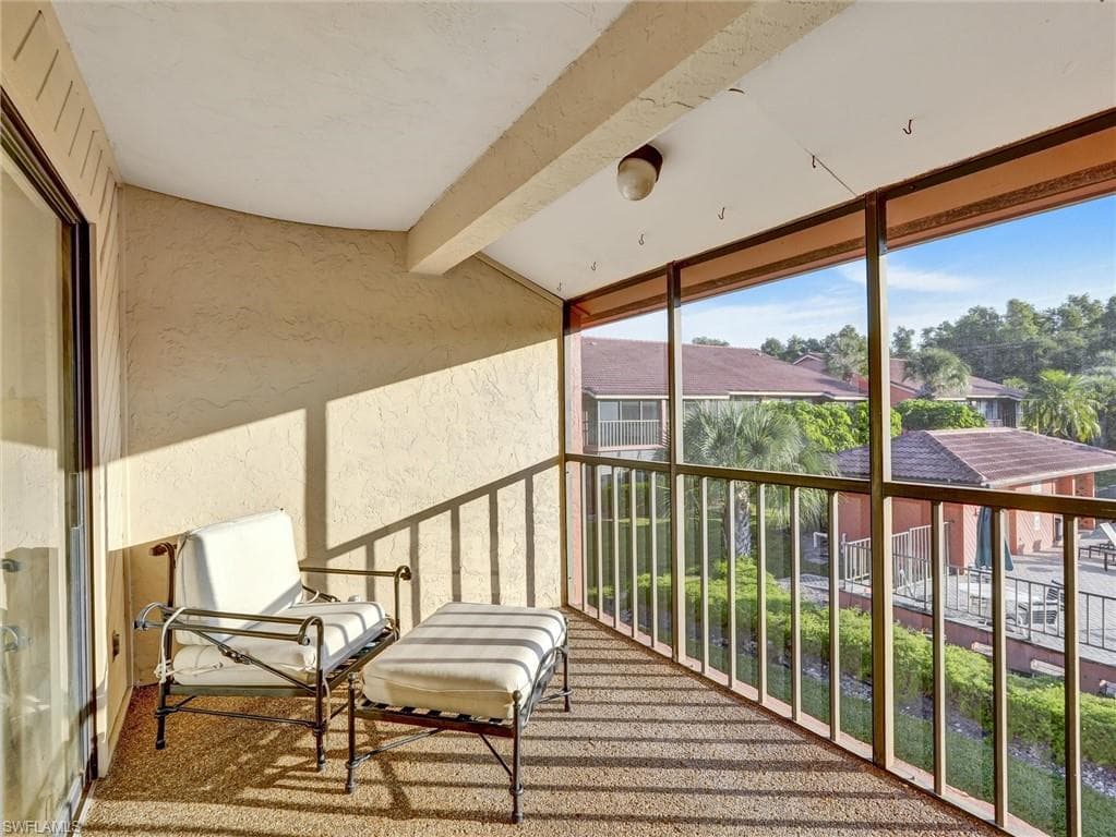 114 Cypress WAY E # D4, NAPLES FL 34110-15