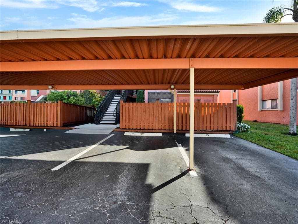 114 Cypress WAY E # D4, NAPLES FL 34110-25