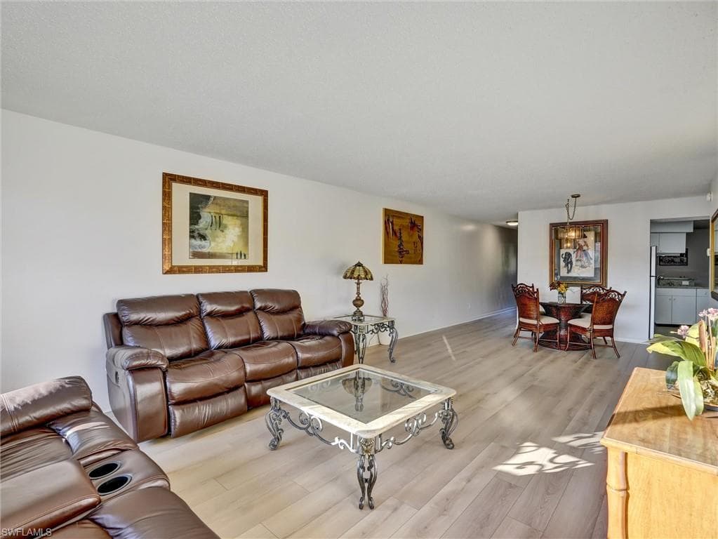 114 Cypress WAY E # D4, NAPLES FL 34110-6