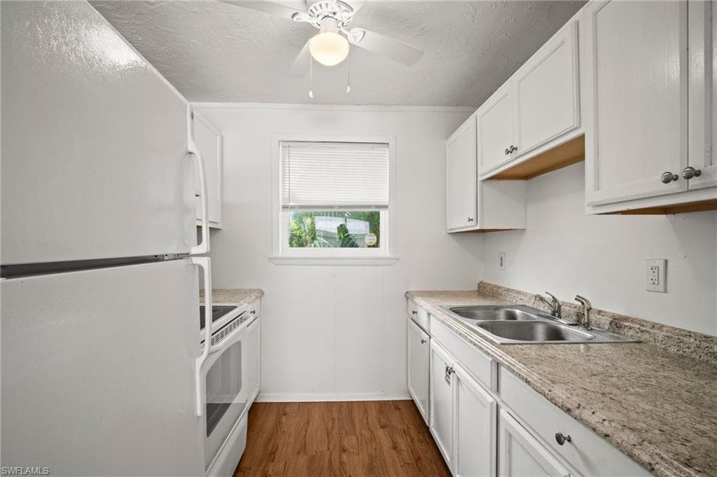 3215 Jeffcott ST, FORT MYERS FL 33916-5